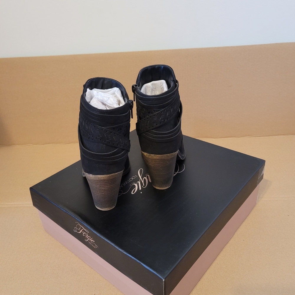 Fergie Weldon Women's Black Booties Size 5.5 - Picture 2 of 8